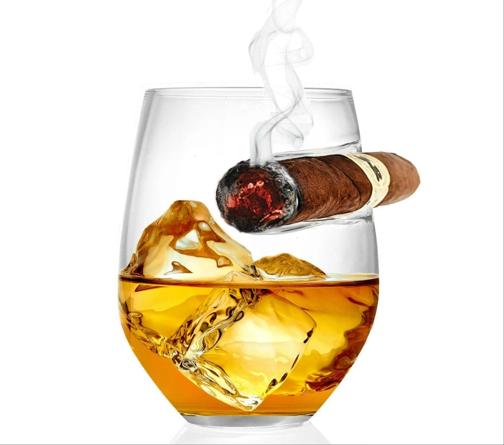 A single Cigar Whiskey Glass in the classic Round style, showcasing its smooth profile.