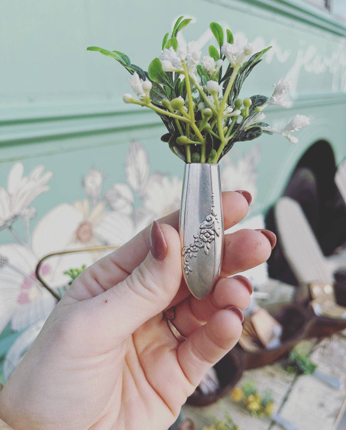 Vent Clip Bud Vase - A Taste of Kentucky