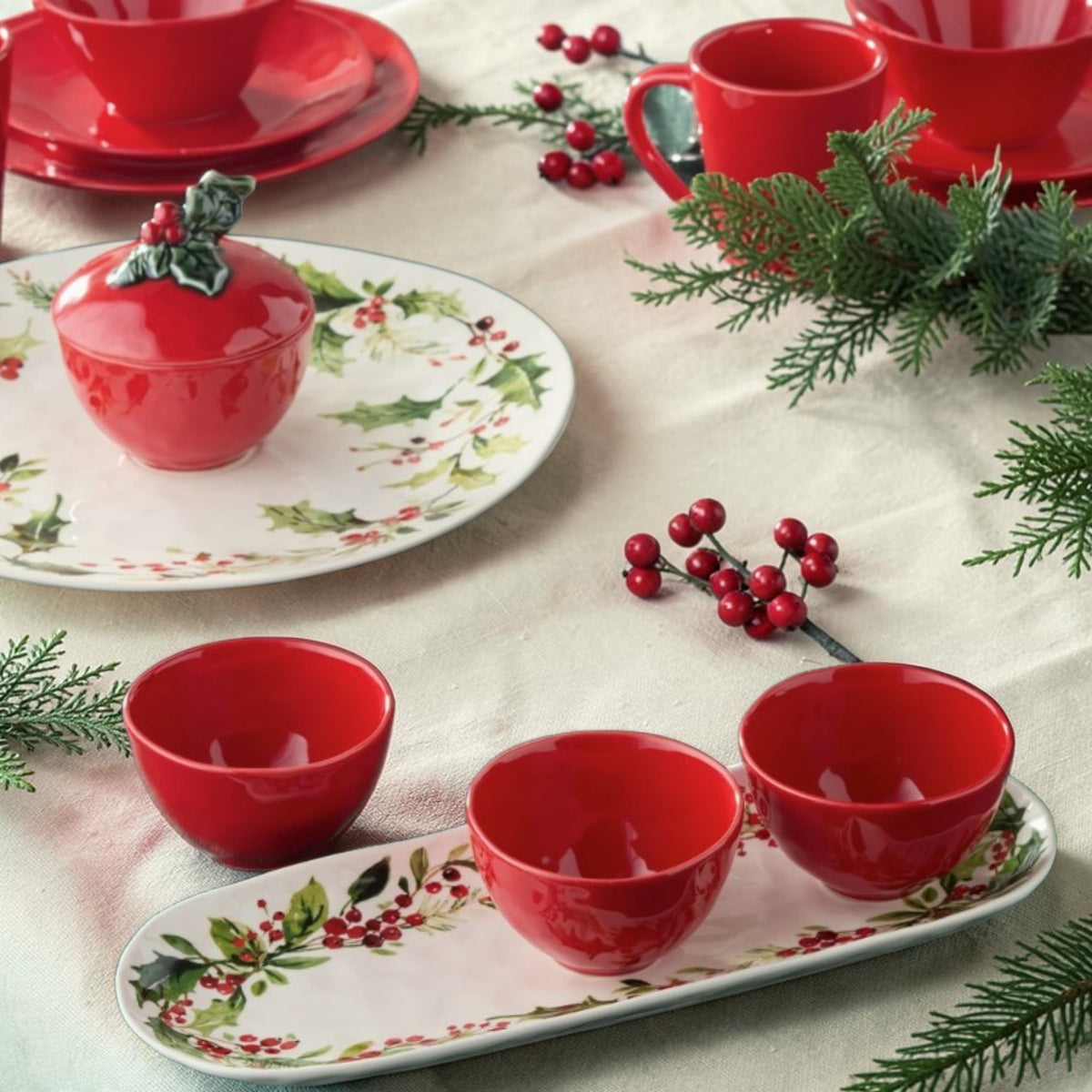 Holly and Vines Chip & Dip Set - A Taste of Kentucky