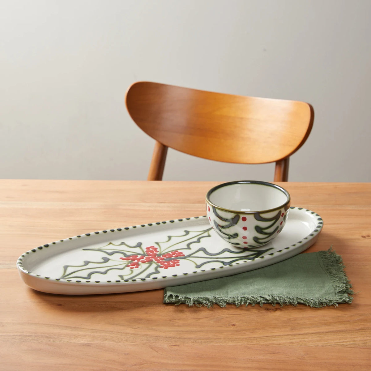 Louisville Stoneware Holly Graffiti Antipasto Tray with Bowl - A Taste of Kentucky