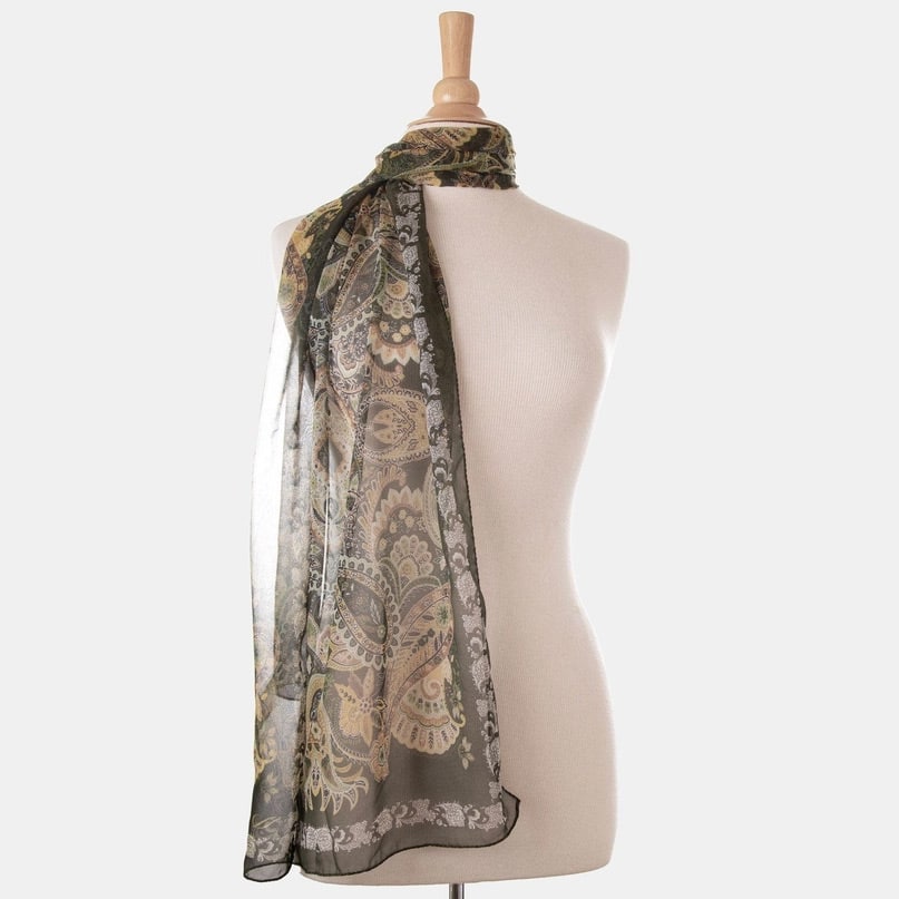 Bayberry Green Design Scarf on White Manikin